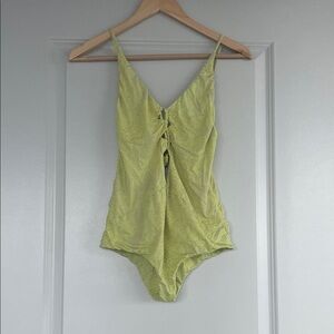 Acacia Kokomo one piece in pistachio snake 🐍